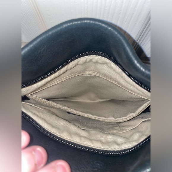 MARGOT GENUINE LEATHER CROSSBODY 🖤 - Picture 6 of 13